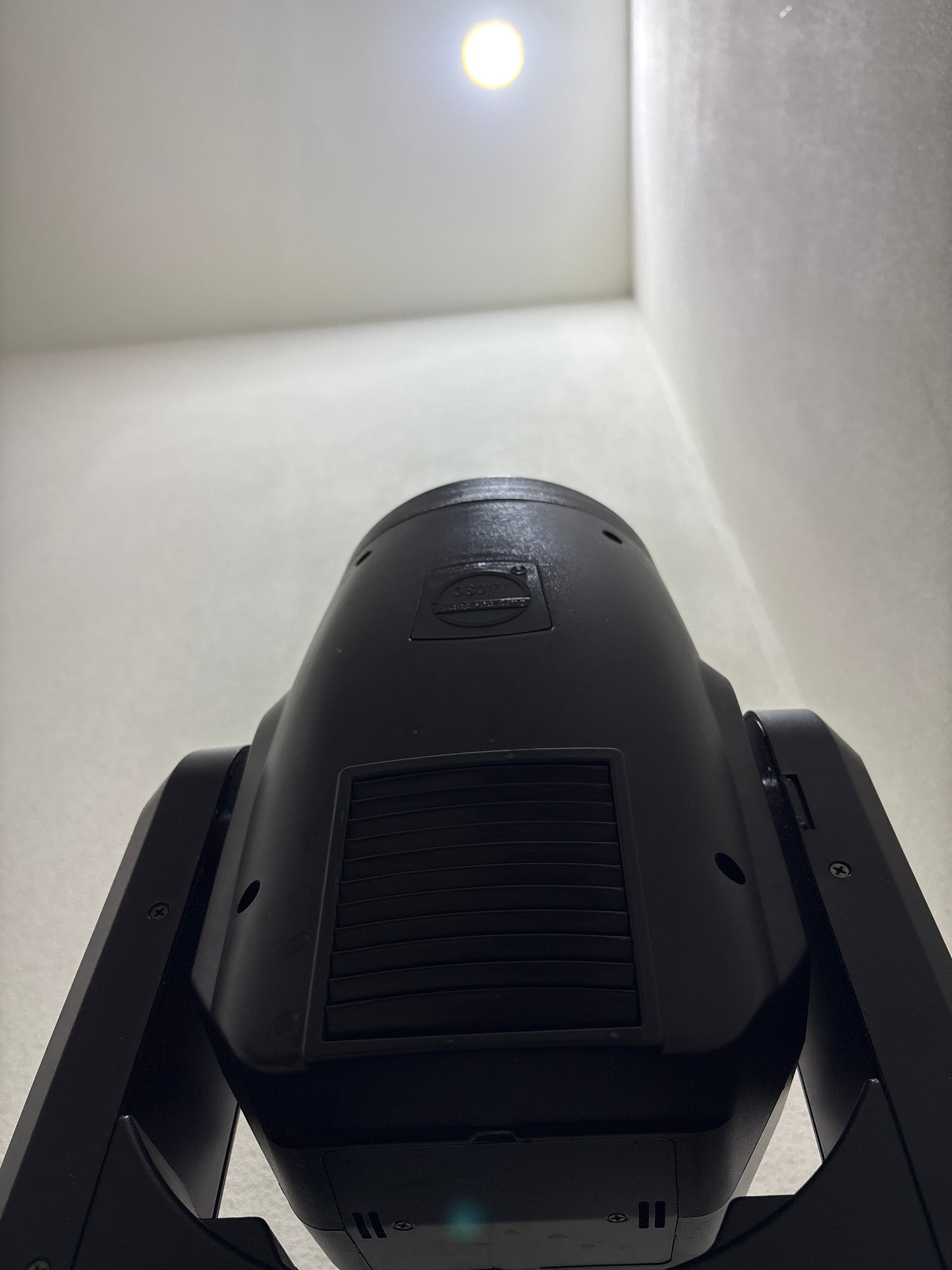 Beam Moving Head 380 W – High-Power Beam-Effekt mit extremem Output
