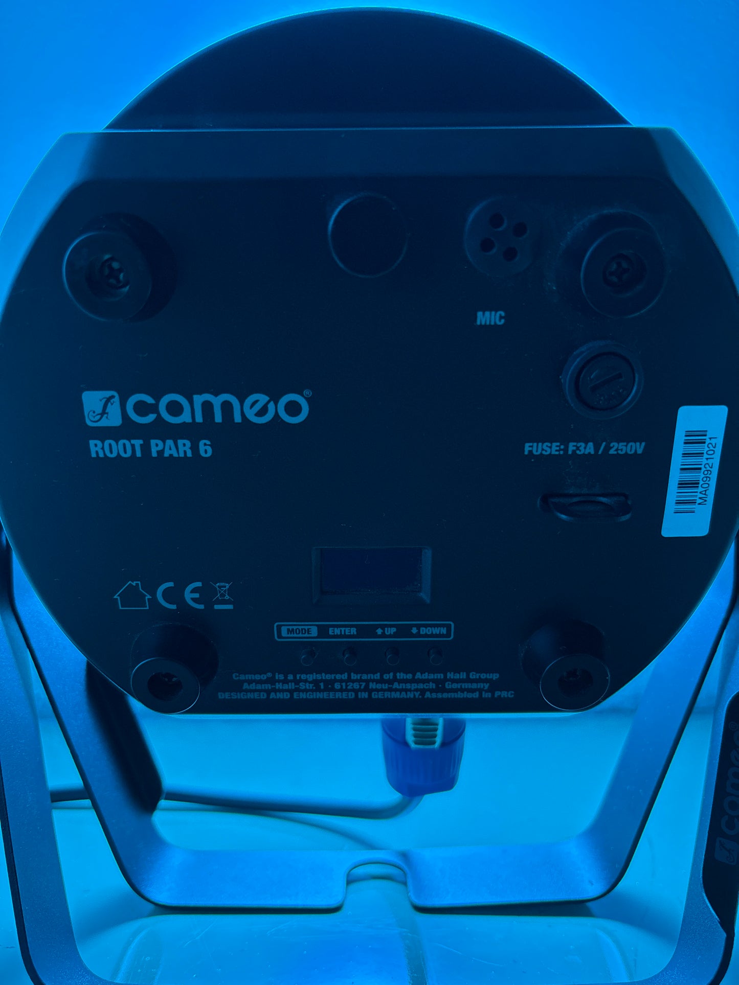 Cameo ROOT PAR 6 – kompakter RGBWA+UV LED-Scheinwerfer