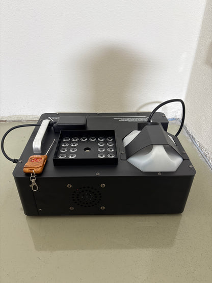 1500 W RGB 3-in-1 Vertikale Nebelmaschine (24 LEDs)