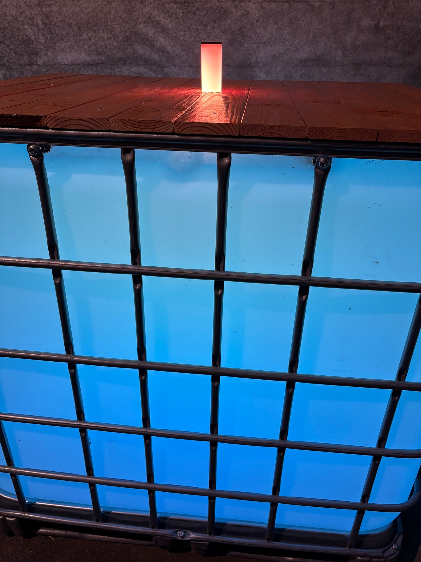 LED Stehtisch IBC – Wireless DMX Akku